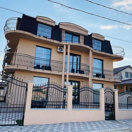 فندق Vila Sofia Iasmin إيفوري نورد المظهر الخارجي الصورة